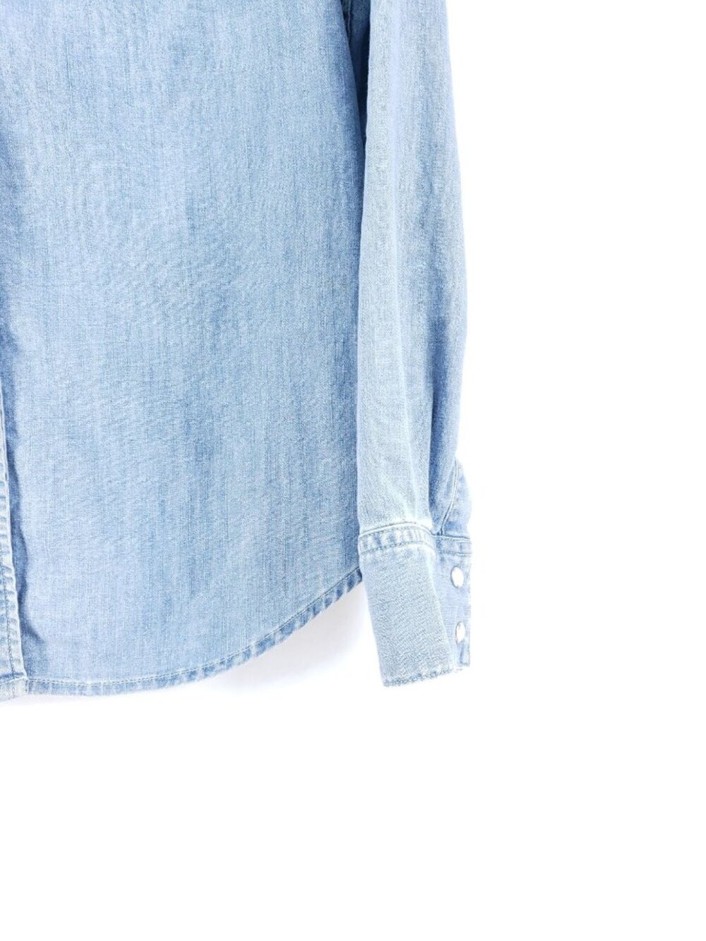 Levis Strauss Womens Medium Tailored Fit Light Blue Denim Pearl Snap Shirt - Picture 4 of 8